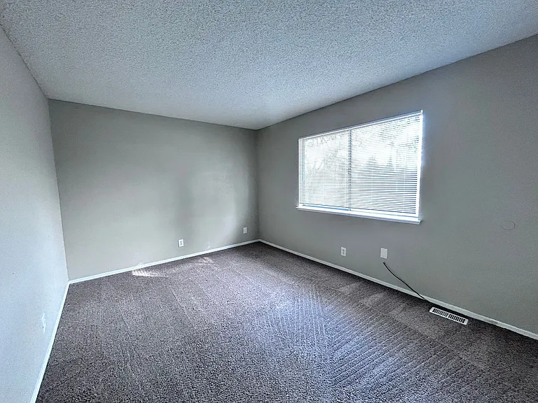 7408 Franklin Blvd #2 — Photo 9