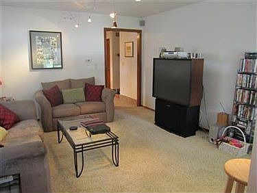 3rd image of 122 Euclid Ave