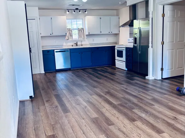 (undisclosed Address), Carlsbad, NM 88220