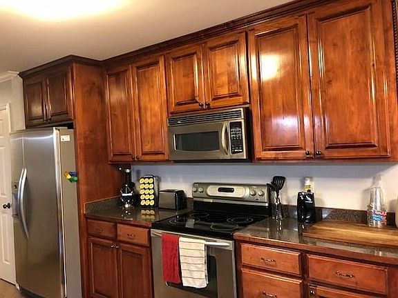 2nd image of 4346 Sandy Springs Dr