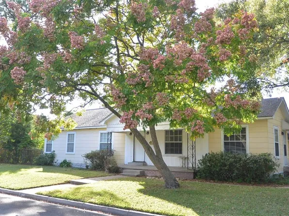 611 N Whiting St, Baytown, TX 77520