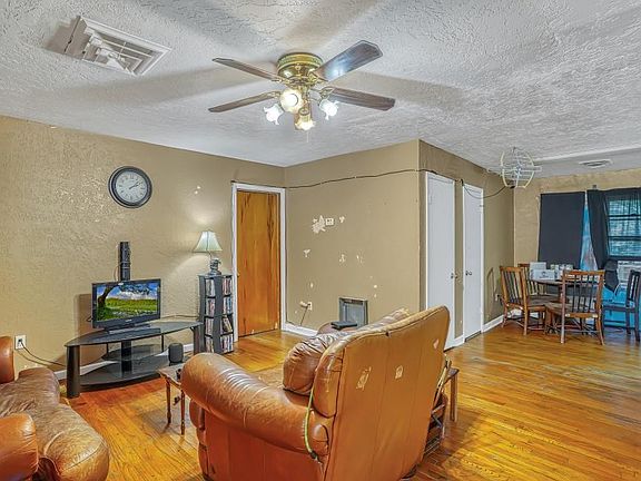 4th image of 2128 NW Smith Ave