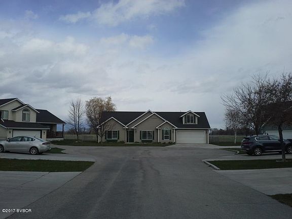 3rd image of 112 Oakwood Ct