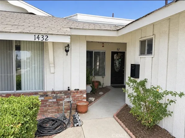 1432 W J St, Ontario, CA 91762