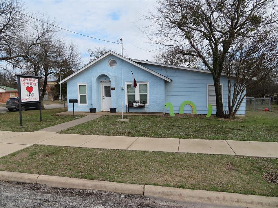 1st image of 317 W Pecan St