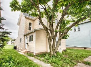 818 3rd St, Whitehall, PA 18052