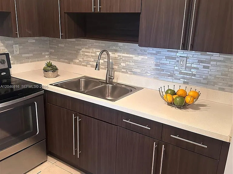 1720 Funston St #203 — Photo 4