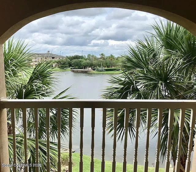 2 bed, 2.0 bath, 1157 sqft, $2,100 — Photo 3