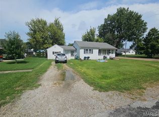 213 E Woodlawn St, Vandalia, MO 63382