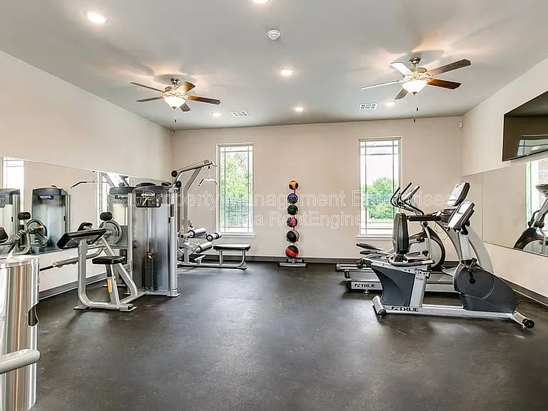 4612 Prominence Dr — Photo 22