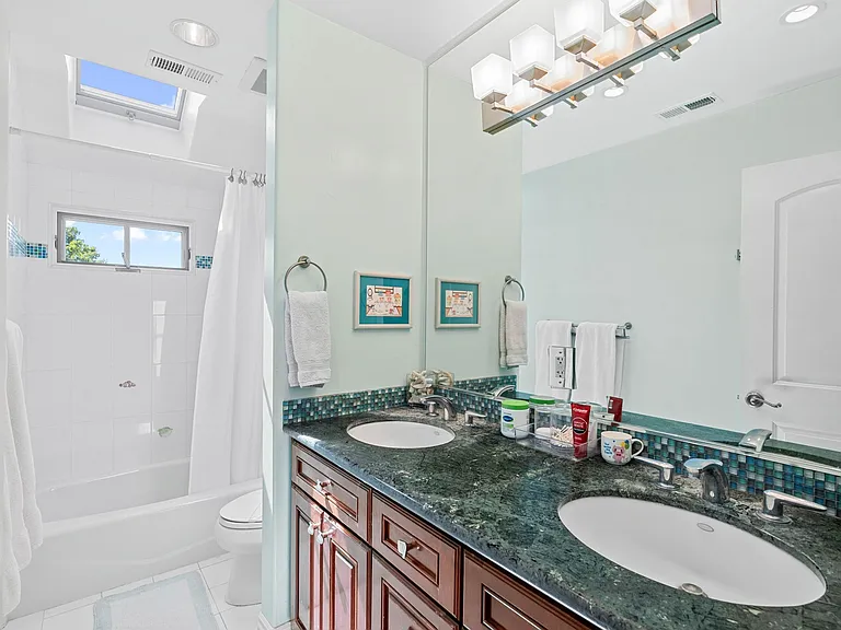 1236 Rose Ave — Photo 26