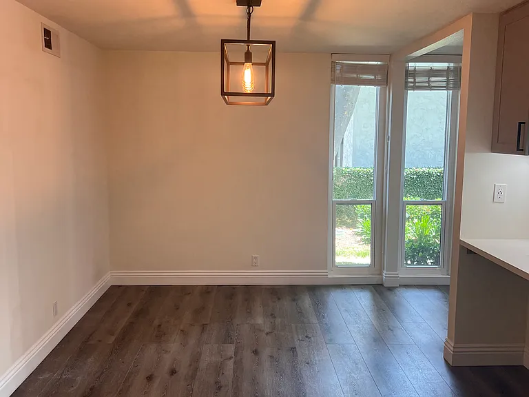 31568 Agoura Rd #6 — Photo 54