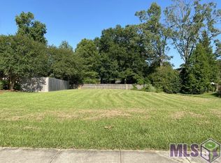 17909 Pecan Shadows Dr, Baton Rouge, LA 70810