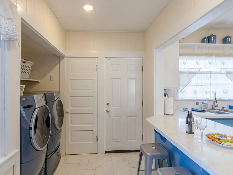Laundry Room Cabinet