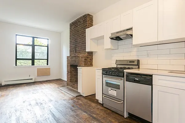 Rented by MNS Marketing | media 14