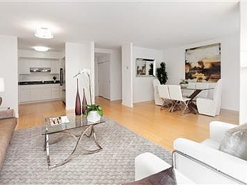 2nd image of 1998 Broadway St #906