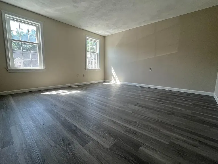 30 Hawkstead Holw — Photo 4