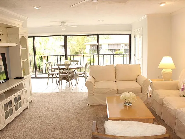 6472 Seagull Dr #306 — Photo 8