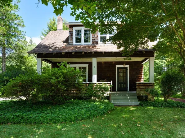 9 Euclid Ave S, Kingston, NJ 08528