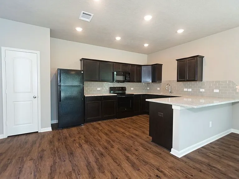 17349 Cedar Rock Ct #B — Photo 2