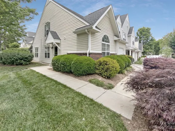 344 Pineville Forest Dr, Pineville, NC 28134