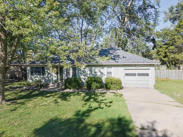 118 N Pine St, Gardner, KS 66030