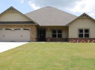 156 Owens Rd, Fort Mitchell, AL 36856