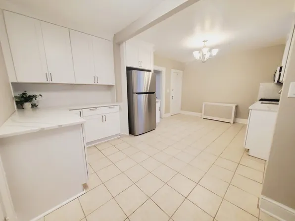 181 Strawberry Hill Ave #1, Stamford, CT 06902