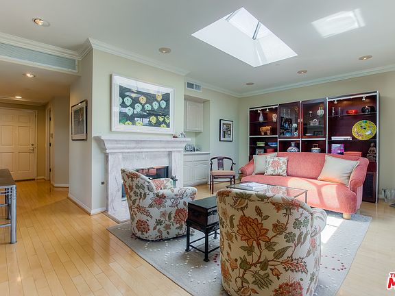 2nd image of 2025 S Beverly Glen Blvd Unit 404