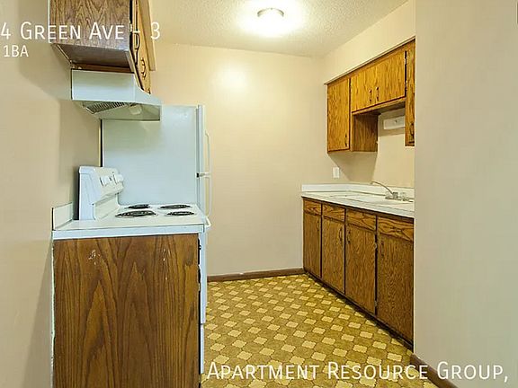 2nd image of 2204 Green Ave APT 3