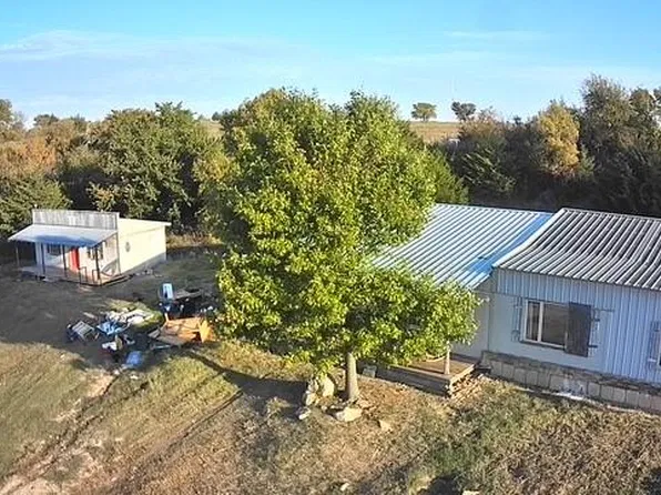 4760 E Bender Rd, Newkirk, OK 74647