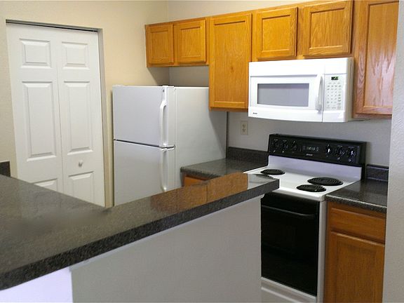 4th image of 10764 70th Ave #8201