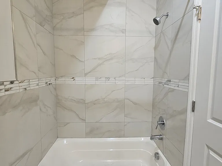 414 S 10th St #2 — Photo 25