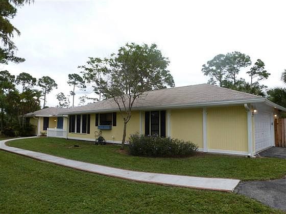 2nd image of 1402 Clydesdale Dr