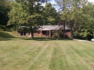 2341 Red Hill Rd NW, Dover, OH 44622