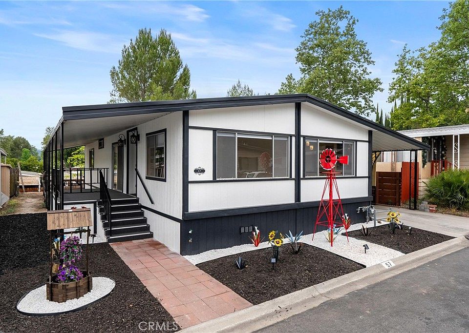 1st image of 10025 El Camino Real Space 57