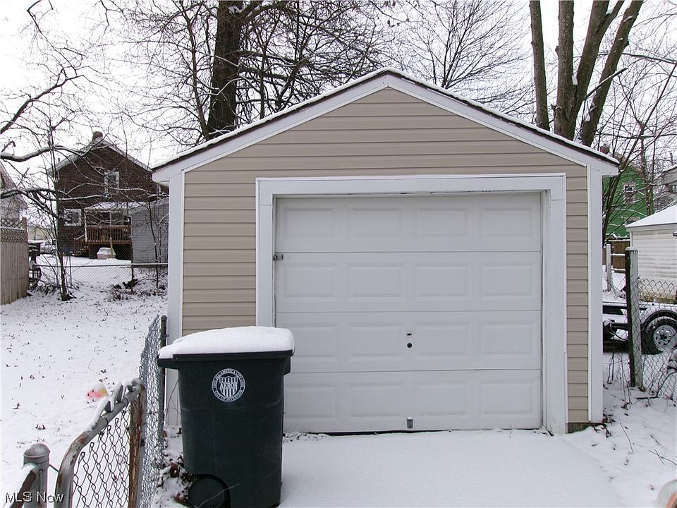 904 Saxon Ave, Akron, OH 44314 Zillow