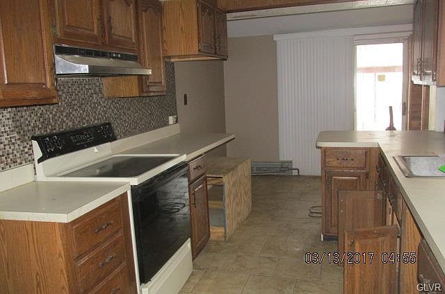 2nd image of 1538 W Gordon St