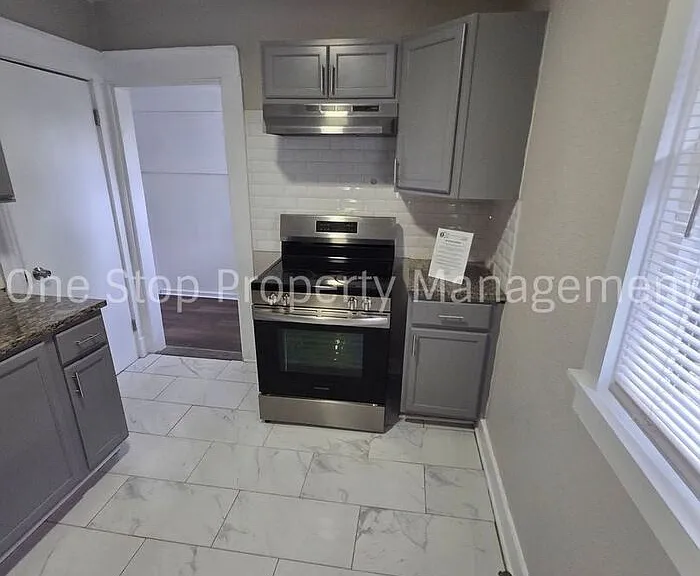 4224 Agnes Ave — Photo 6