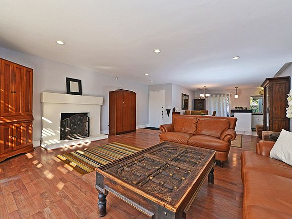 4th image of 11081 Madrigal St