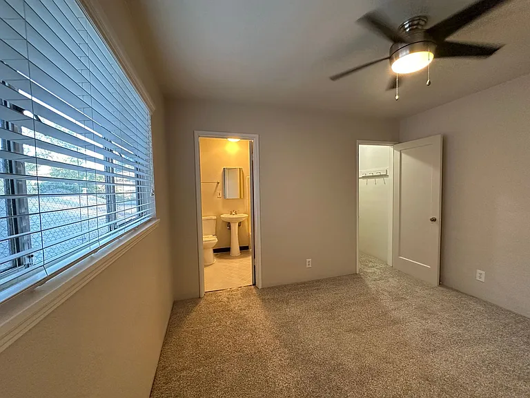 2508 L Street Classic Midtown Living — Photo 49