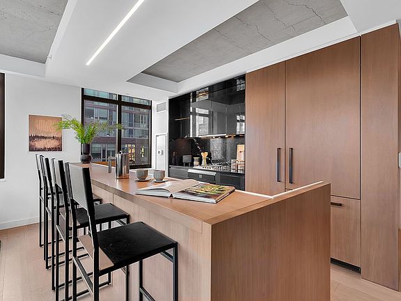 3rd image of 196 Orchard St #5-D