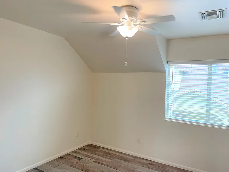 2545 E Spring St #1 — Photo 13