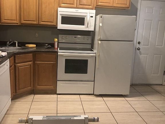 2nd image of 1507 W Girard Ave APT 5