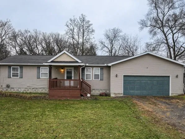 2067 Connell St, Burton, MI 48529