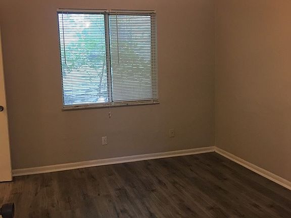5th image of 36 Harper Ave