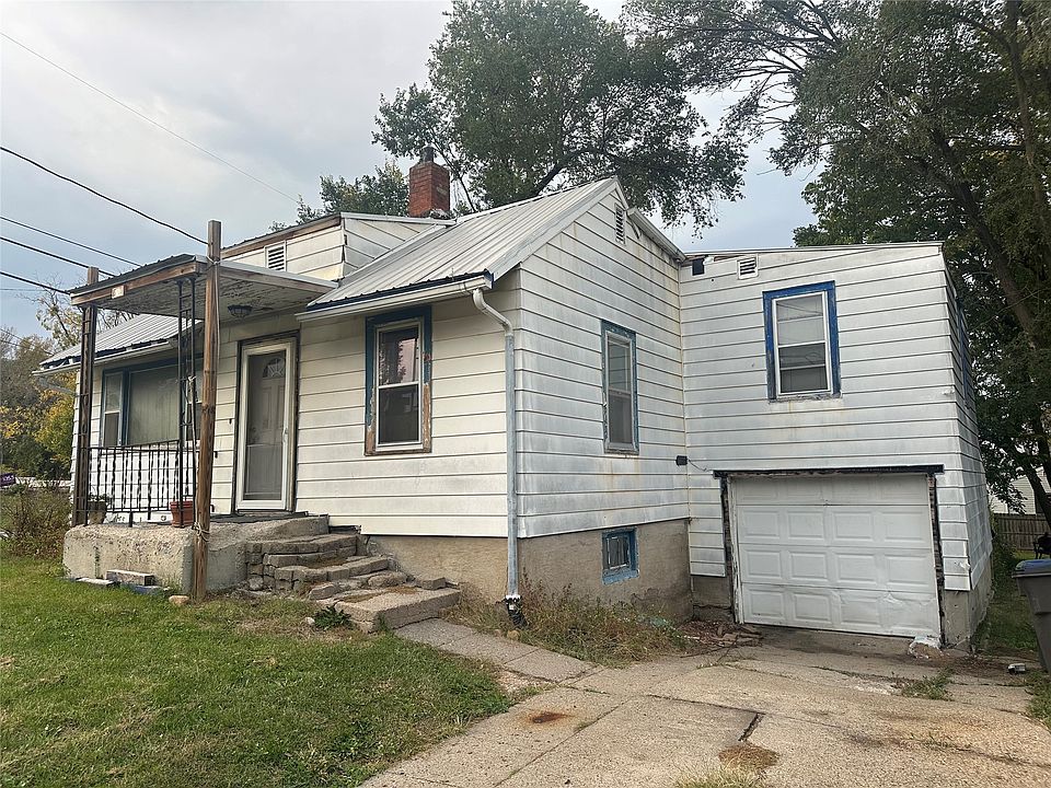 2nd image of 3400 Thompson Ave