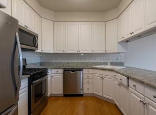 1164 W Grand Ave, Chicago, IL 60642