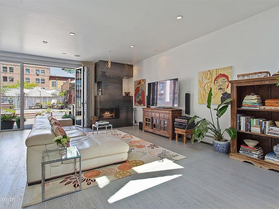 1st image of 444 12th St Penthouse B