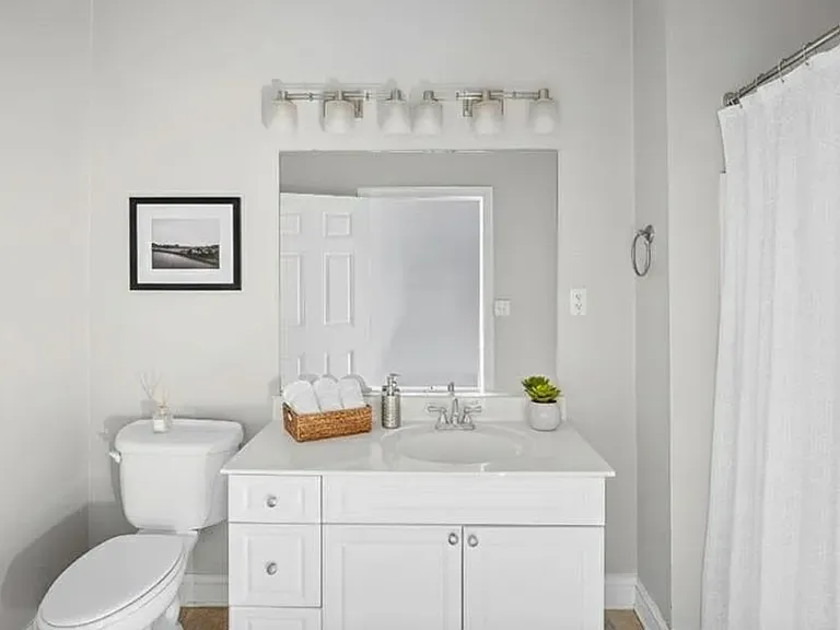 360 S Elm St #204 — Photo 11